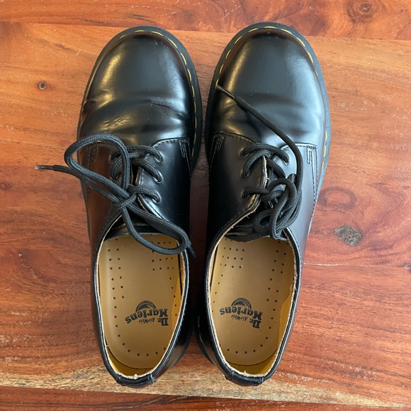 DR.MARTENS Black 1461 Smooth Leather Oxford shoes. US size 9. - Picture 2 of 4